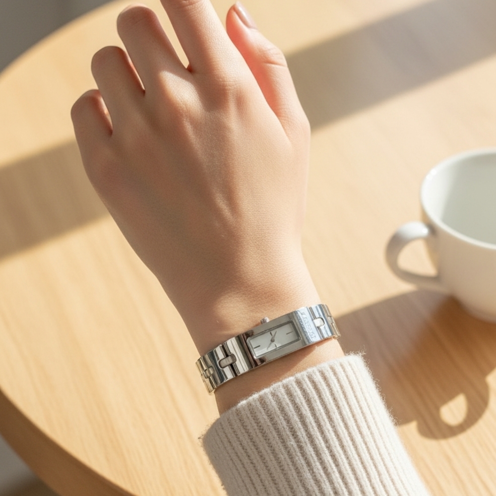 Elegant Silver Wristwatch
